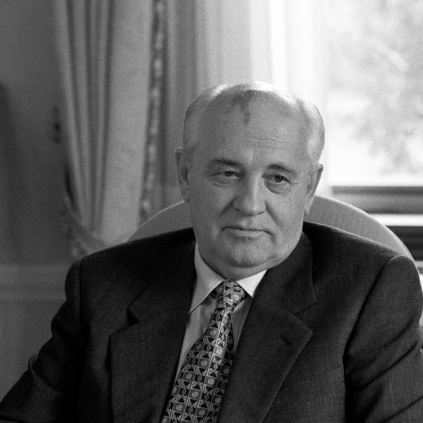 Михаил горбачев: биография, личная жизнь, семья, жена, дети — фото